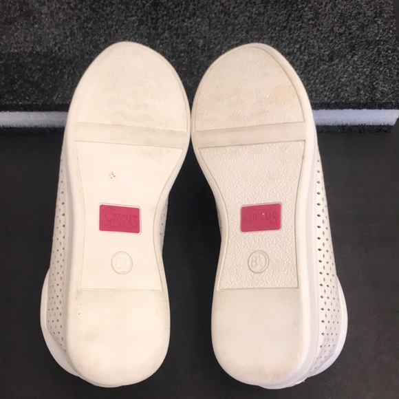 ⭐️ Circus by Sam Edelman Sneaker - Picture 6 of 10